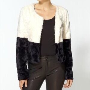 C LUCE COLOR BLOCK FAUX FUR JACKET SIZE MED EUC